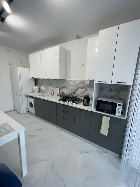 Калининград: Квартира 1-к 42 м2 5/8 эт.