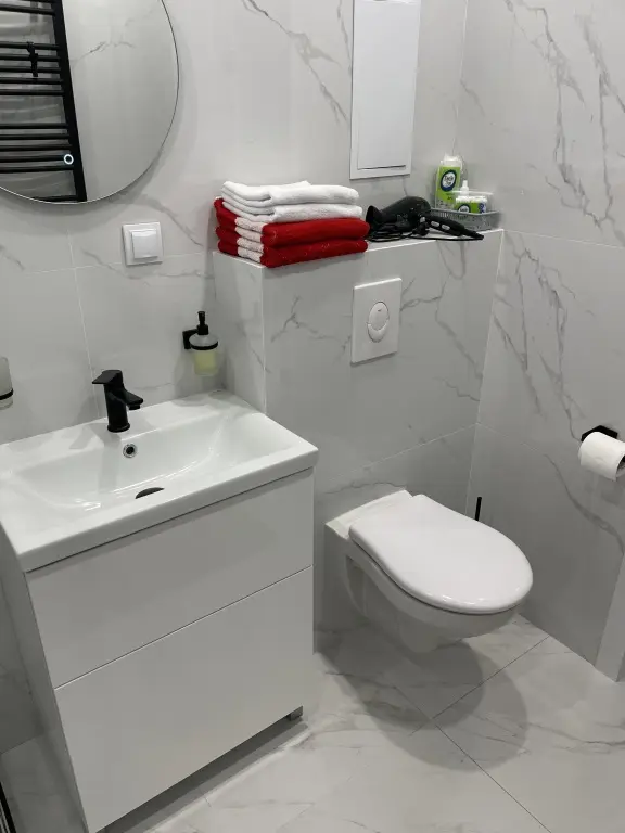 Калининград: Квартира 1-к 42 м2 5/8 эт.