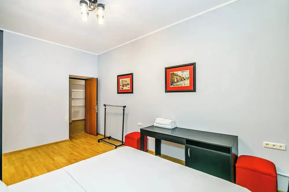 Баку: Azneft Garden Apartment