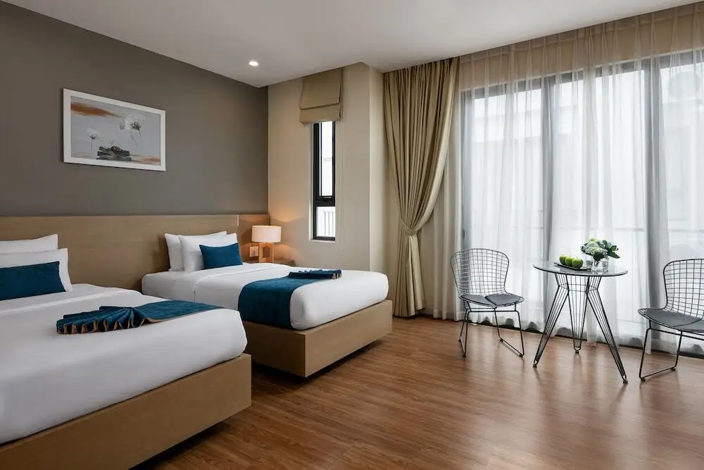 Халонг: La Batisse Resort Halong