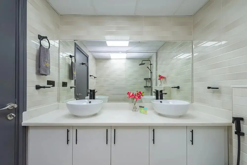 Дубай: Marina View Spacious 1 BR Near Metro Apartments