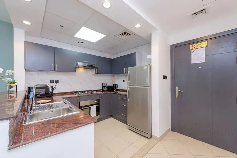 Дубай: Marina View Spacious 1 BR Near Metro Apartments