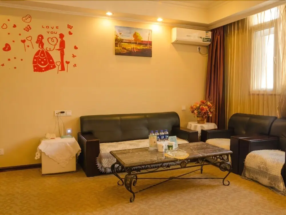 Далянь: Greentree Inn Dalian Airport Express Hotel