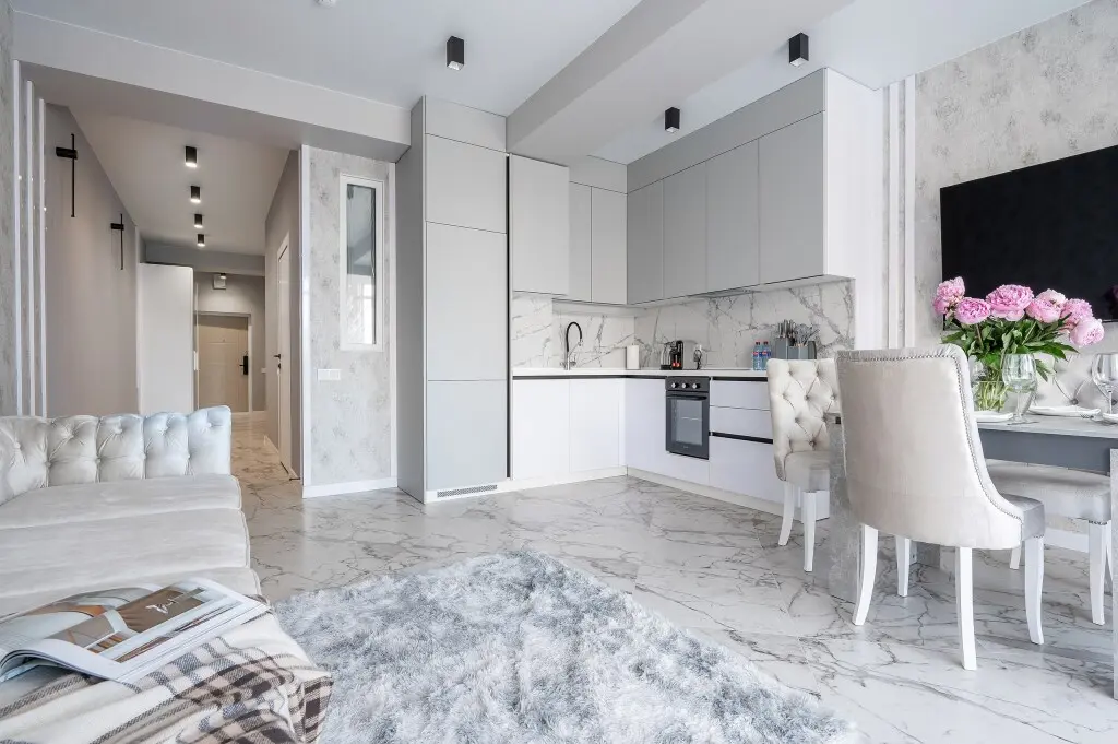 Сочи: Апартаменты RED APARTMENTS Светлана Парк Сторми