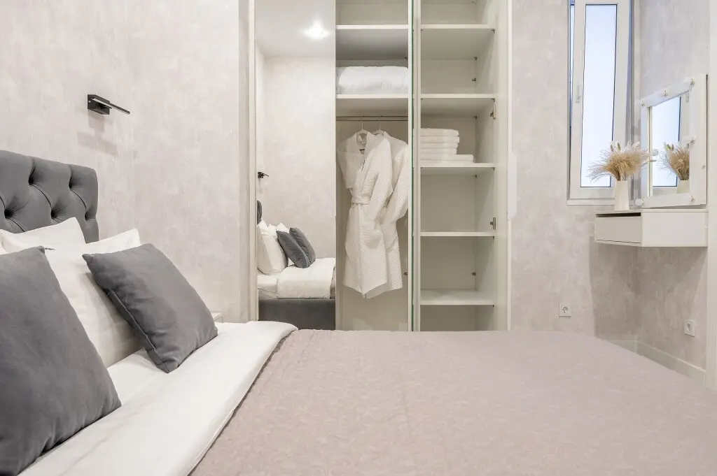 Сочи: Апартаменты RED APARTMENTS Светлана Парк Сторми