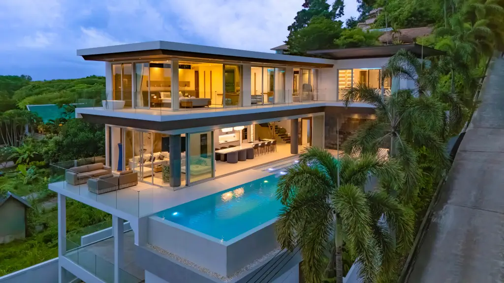 Муанг: Вилла Luxury Infinity Pool Villa in Nai Harn