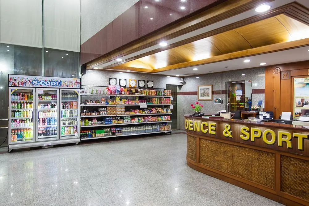 Бангкок: Aiya Residence & Sport Club BTS Budget Hotel