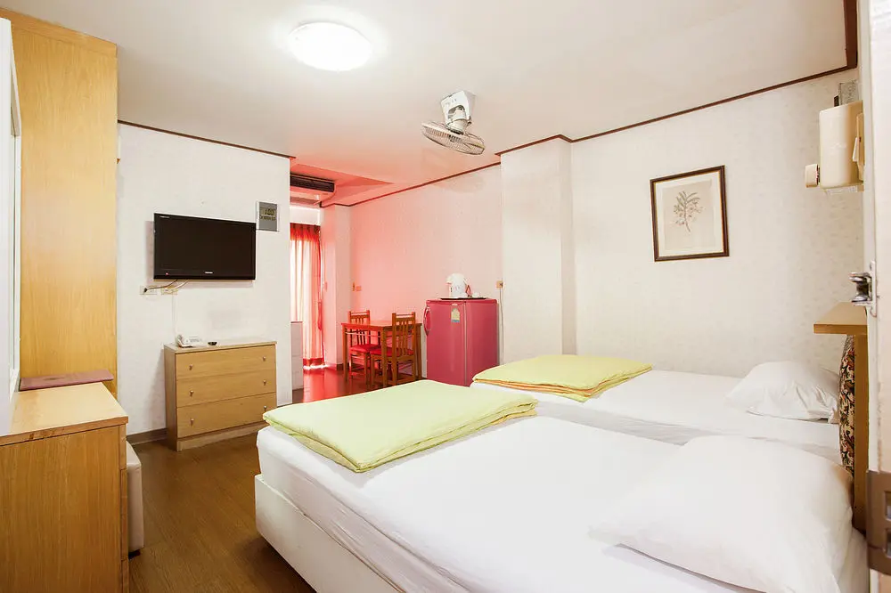 Бангкок: Aiya Residence & Sport Club BTS Budget Hotel