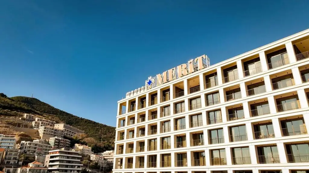 Merit Starlit Hotel & Residence — фото 1