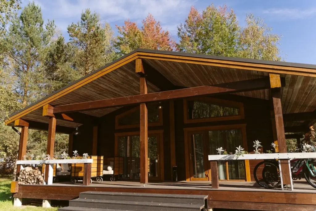 База отдыха Дом LES CHALET Berloga Country Resort — фото 1