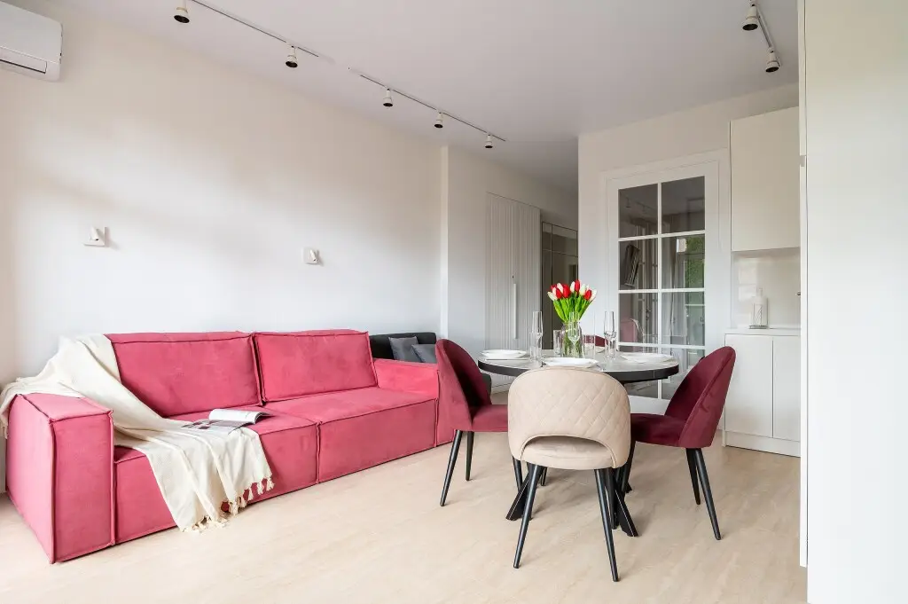 Сочи: Апартаменты Red Apartment Светлана Парк Элис