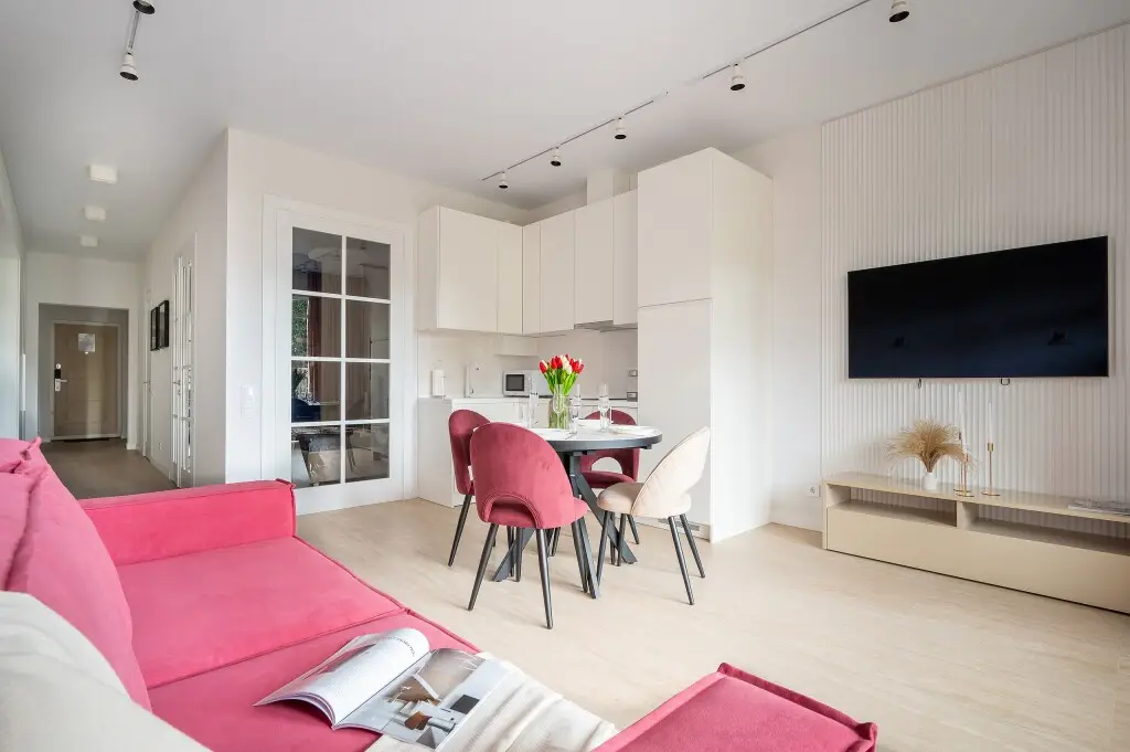 Апартаменты Red Apartment Светлана Парк Элис — фото 1