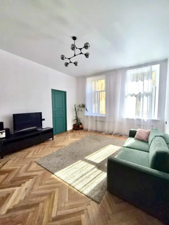 Санкт-Петербург: Квартира Классика на Некрасова
