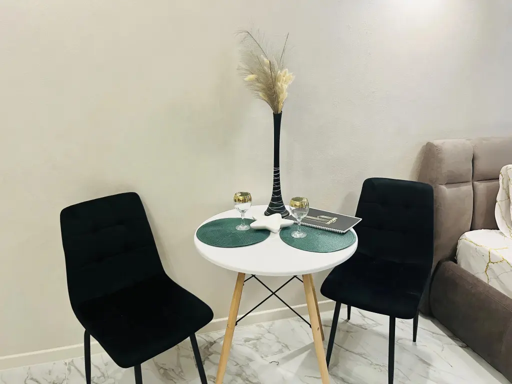 Орел: Апартаменты 2 Rooms Орел