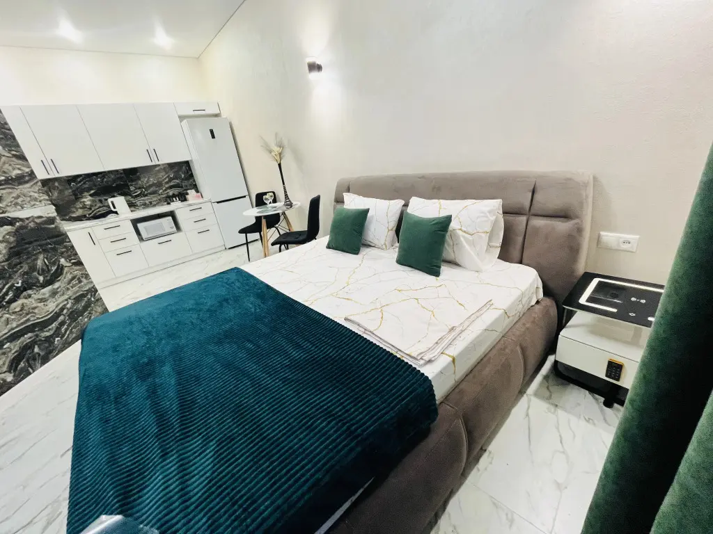 Орел: Апартаменты 2 Rooms Орел