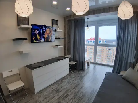 Апартаменты в Микрорайоне Дружба 4/2 (12 этаж) — фото 1