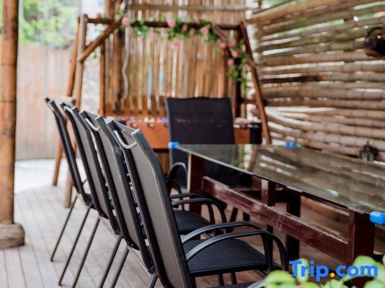 Хучжоу: Mogan Mountain Jingya Inn