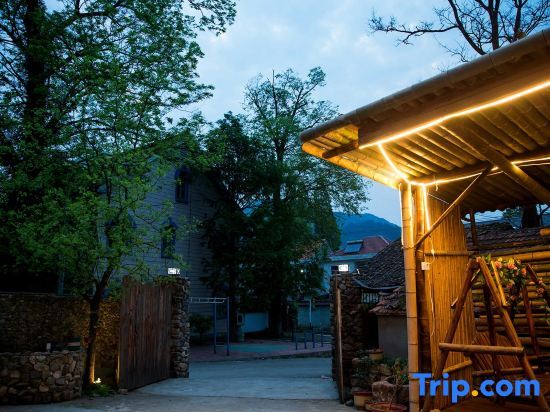 Хучжоу: Mogan Mountain Jingya Inn
