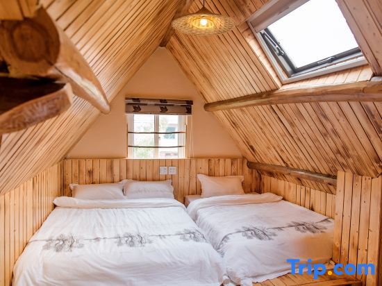 Хучжоу: Mogan Mountain Jingya Inn