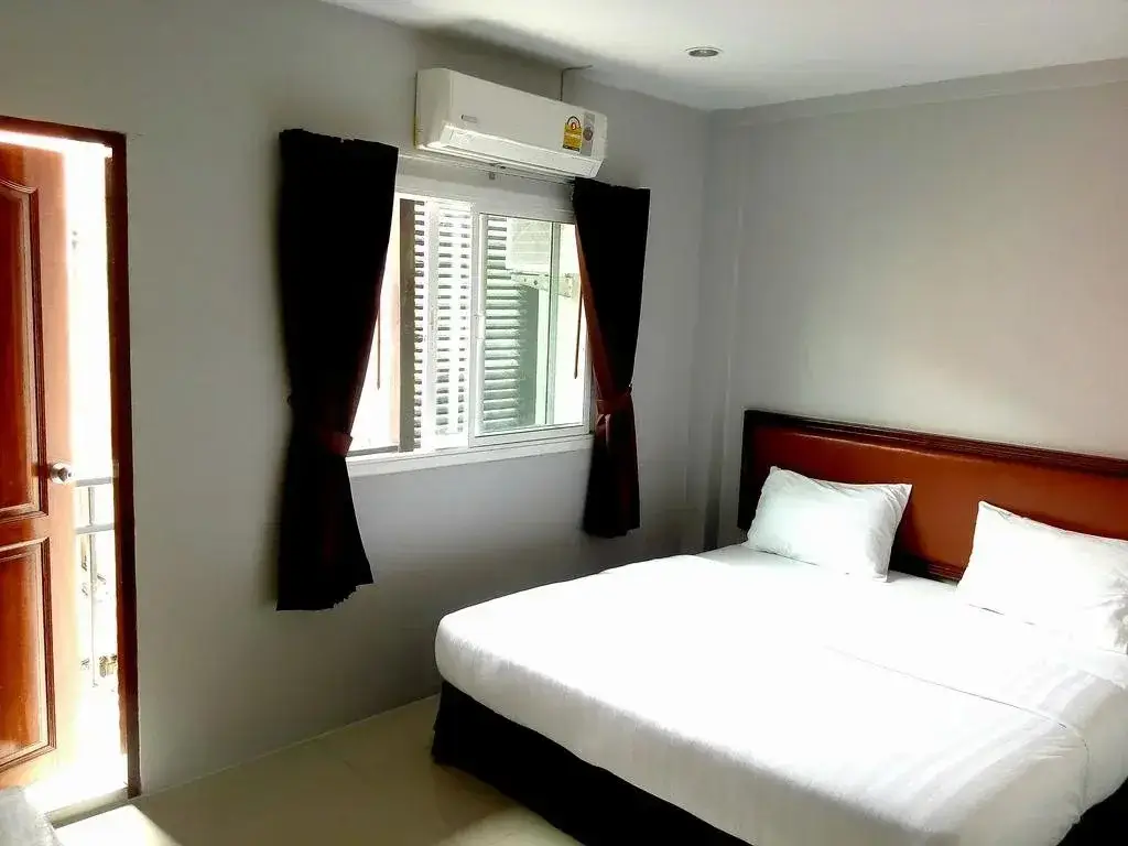 Кату: Keeta Patong Beach