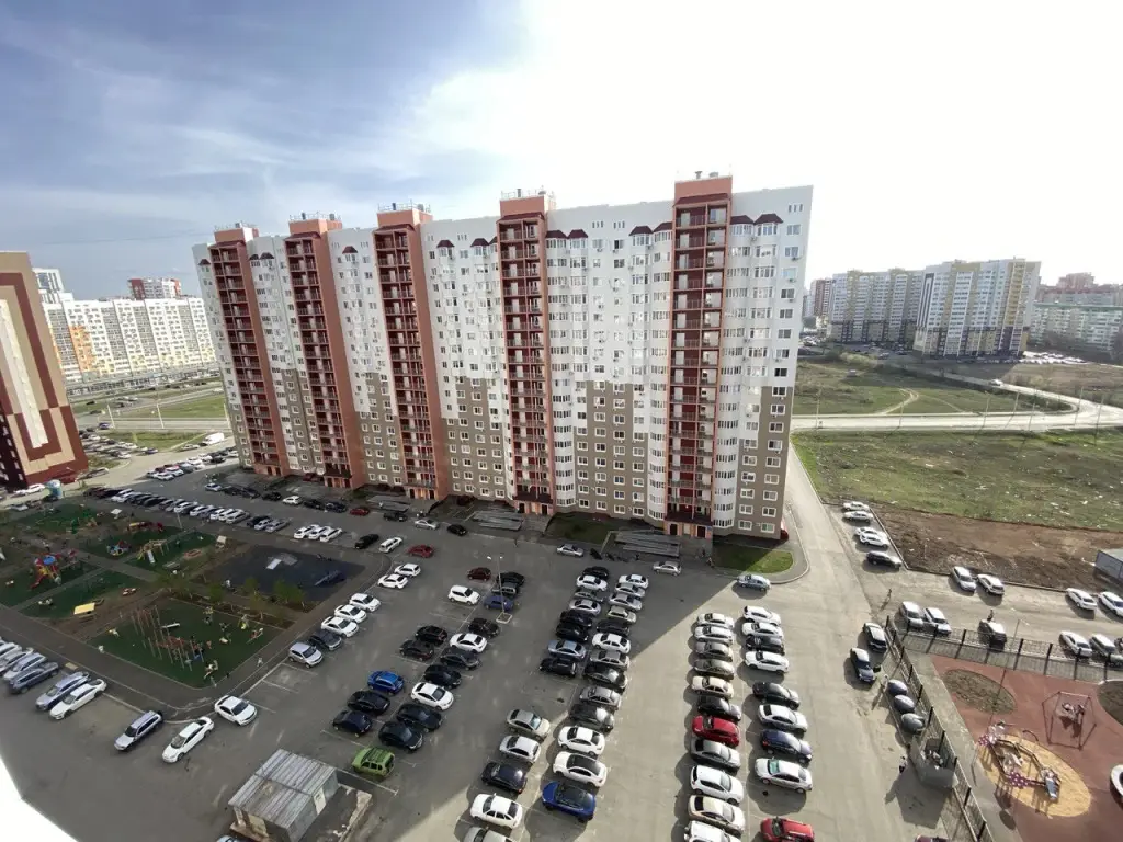 Оренбург: Апартаменты LikeHome на Дорофеева 7 у Города Еды