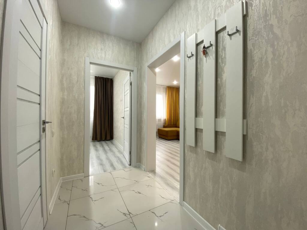 Оренбург: Апартаменты Like Home на Рокоссовского 27