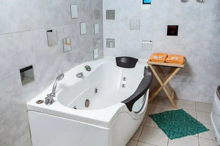 Пермь: Меблированные комнаты Inn Fontannaya