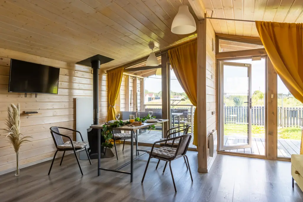 Лопухинское: Частный дом Eliza Home Уютный БарнХаус