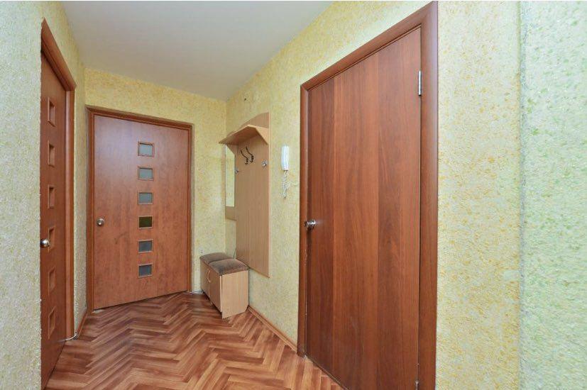 Екатеринбург: Апартаменты рядом с 32 в/г
