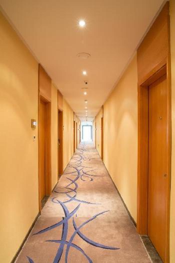 Warmly Boutique Hotel Suzhou Jinji Lake Ligongdi Branch — фото 1