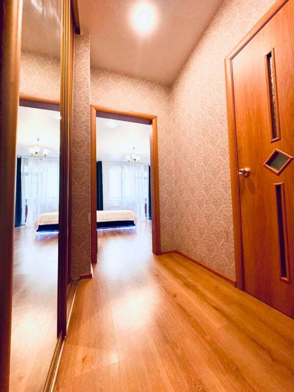 Екатеринбург: Апартаменты Cтандарт на Крестинского 35
