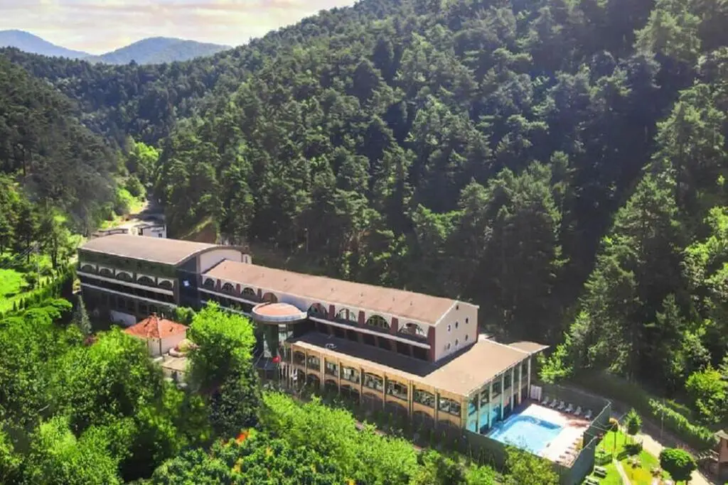 Илика: Отель Sarot Thermal Park (Halal Hotel)