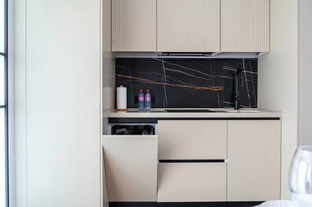 Сочи: Апартаменты Red Apartments Светлана Парк Стелла
