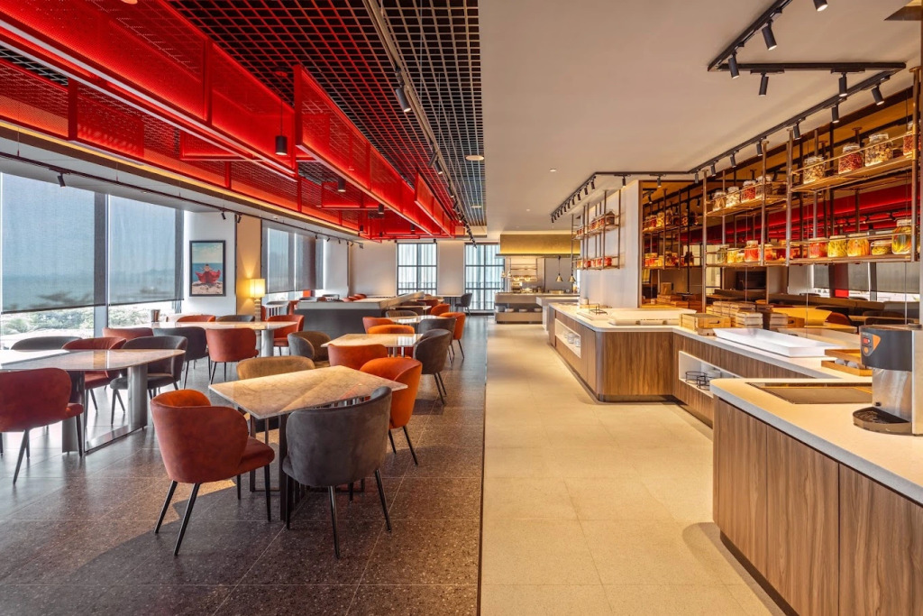 Дананг: Отель Radisson Red Danang