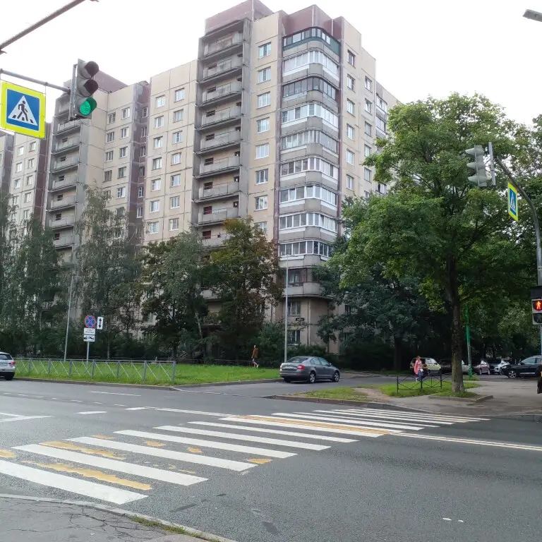 Квартира Двухкомнатная у метро с бесплатной парковкой — фото 1