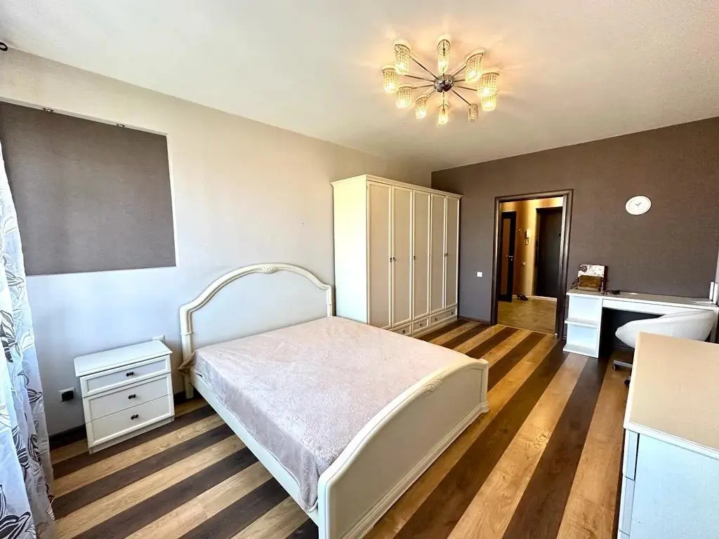 Казань: Апартаменты Рената Д.