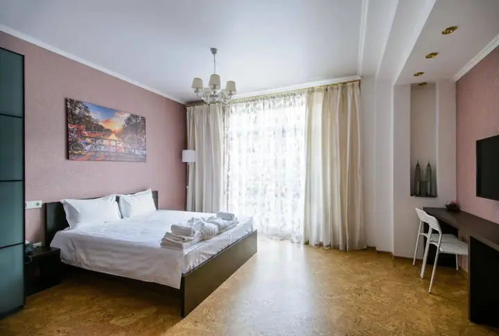Новосибирск: Меблированные комнаты AHOTELS design style on Oktyabrskaya