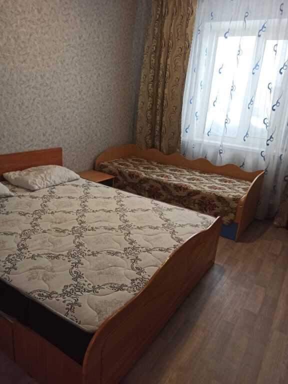 Ноябрьск: Квартира на Высоцкого 44