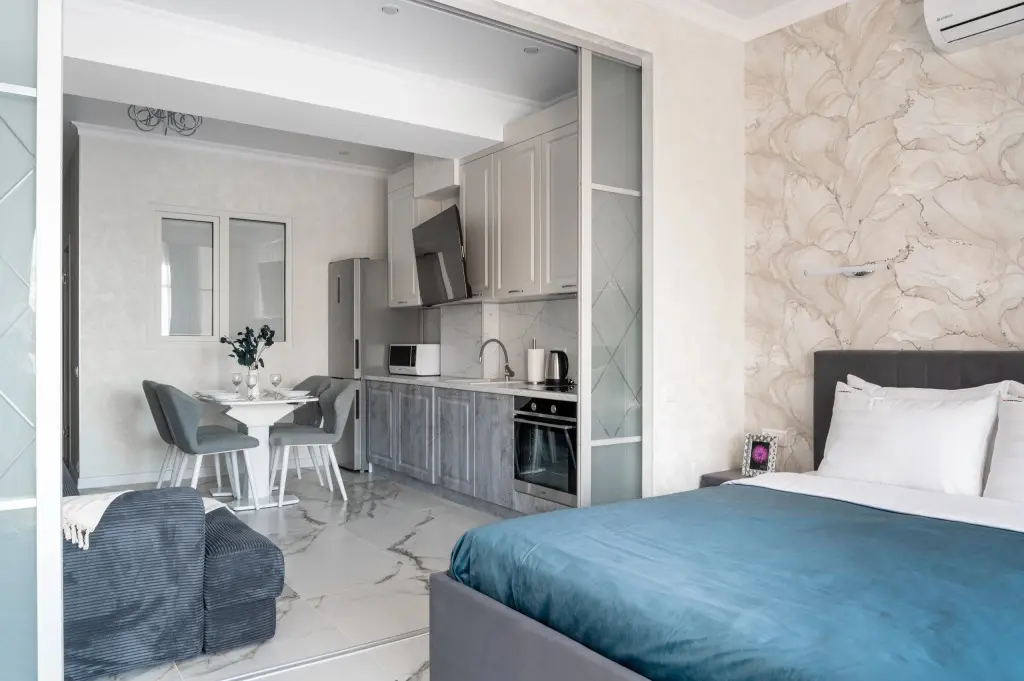 Сочи: Апартаменты Red Apartments Светлана Парк Жаклин