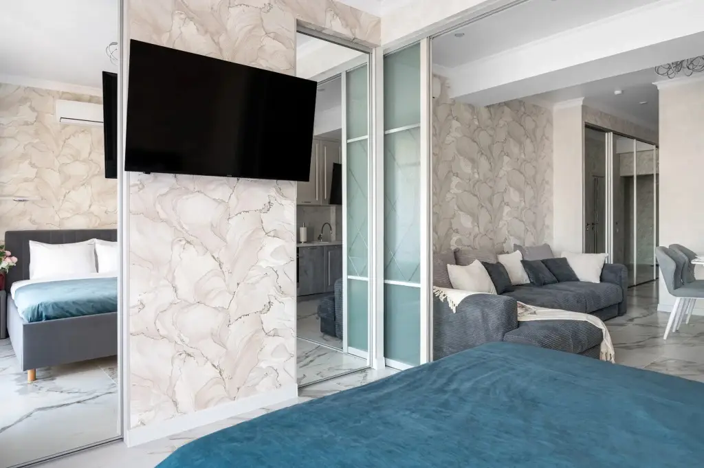 Сочи: Апартаменты Red Apartments Светлана Парк Жаклин