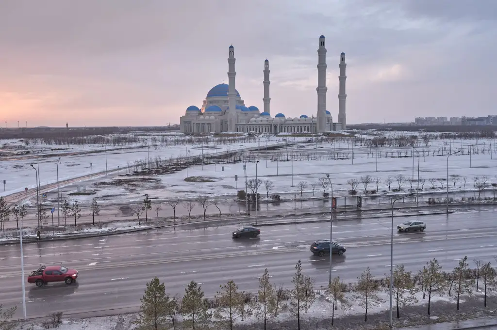 Астана: Апартаменты Однокмнатная возле Аэропорта