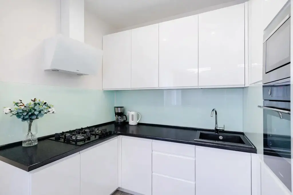 Калининград: ApartMari на Горького 96
