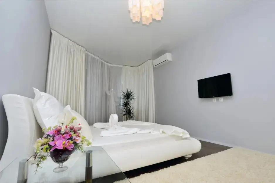 Квартира 1-комнатная, 45 м², 7/10 этаж — фото 1