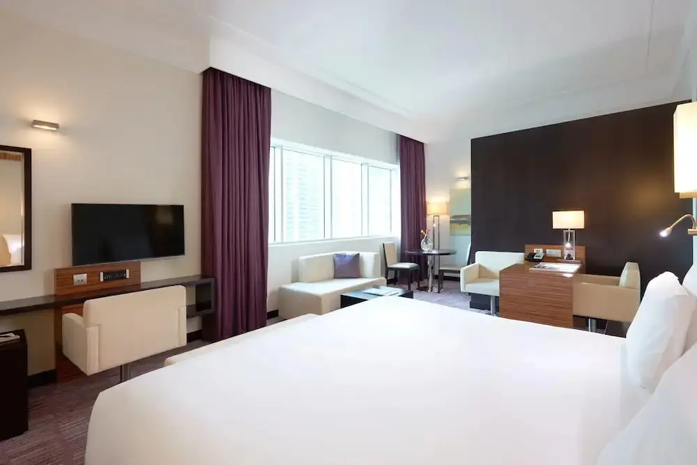 Дубай: Pullman Dubai Jumeirah Lakes Towers - Hotel & Residence