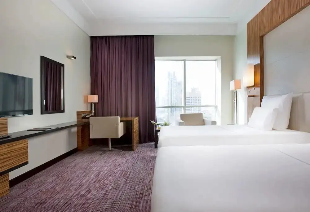 Дубай: Pullman Dubai Jumeirah Lakes Towers - Hotel & Residence