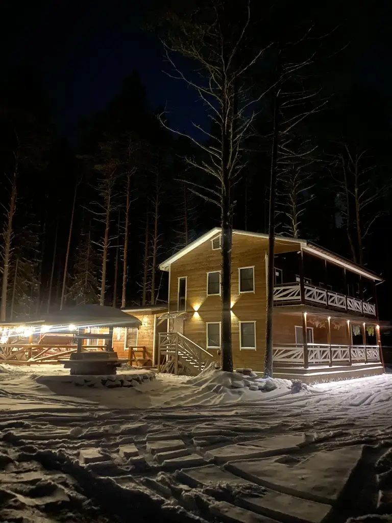 Алекка: Гостевой Дом Сосновый Берег - Pine Land