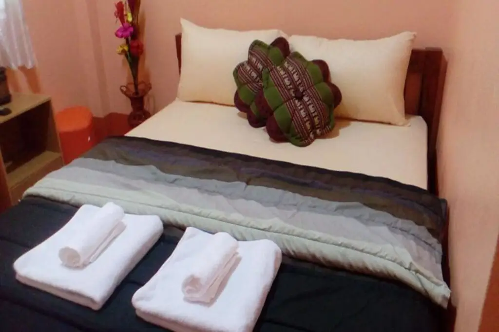 Трат: Yotin Guest House