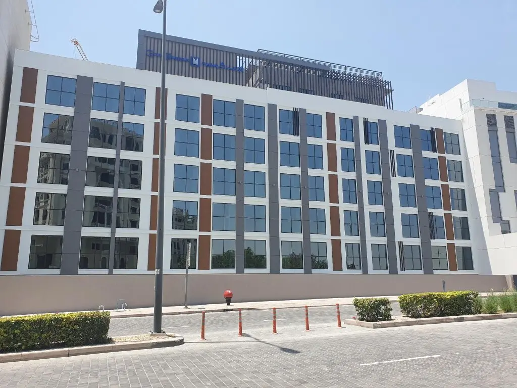Дубай: Отель Grand Kingsgate Waterfront By Millennium Hotels