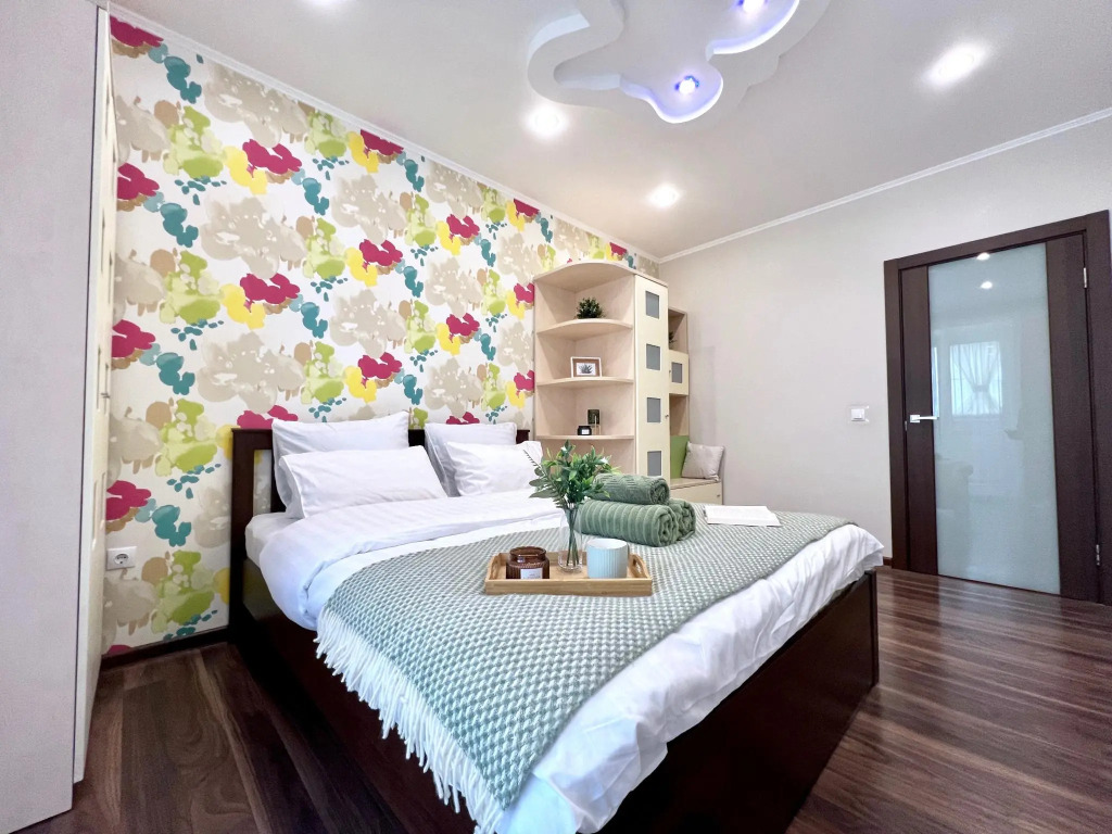 Апартаменты SunVille (Санвиль) на улице Сибгата Хакима 5А — фото 1
