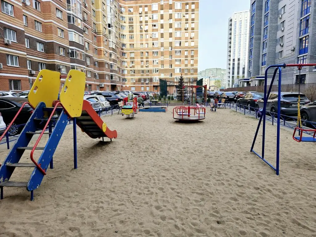 Казань: Апартаменты на улице Четаева 10